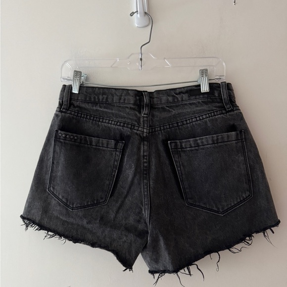 Blank NYC The Barrow High-Rise Washed Out Distressed Shorts - Picture 4 of 6